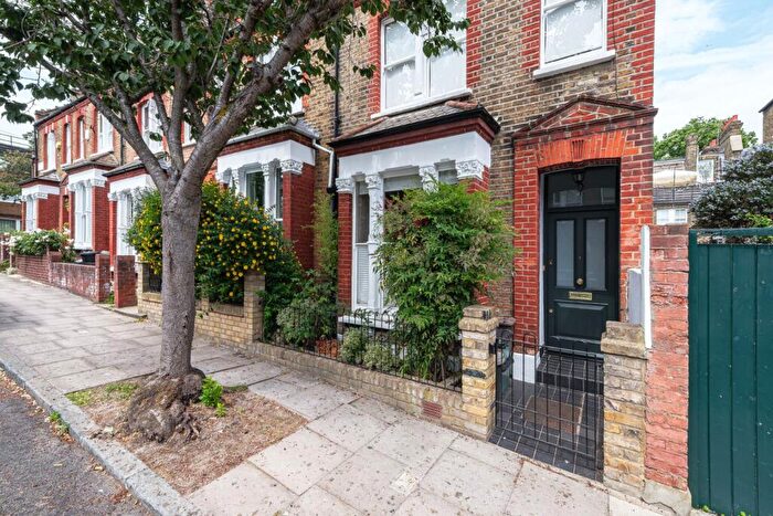 4 Bedroom Terraced House For Sale In Gallia Road, Highbury, N5