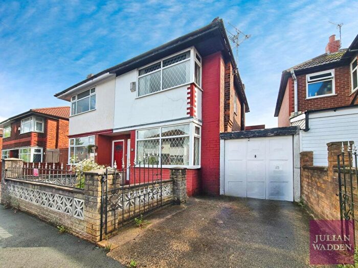 2 Bedroom Semi-Detached House To Rent In Eastwood Avenue, Droylsden, Greater Manchester, M43
