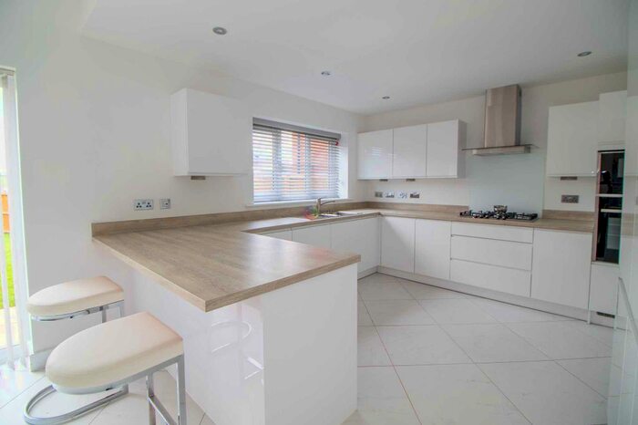 5 Bedroom Detached House To Rent In Winders Way, Treeton, Rotherham S60