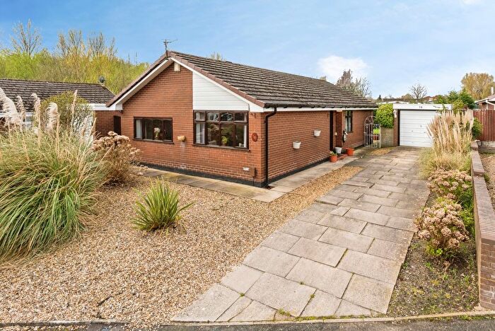 3 Bedroom Bungalow For Sale In Saffron Close, Padgate, Warrington, Cheshire, WA2