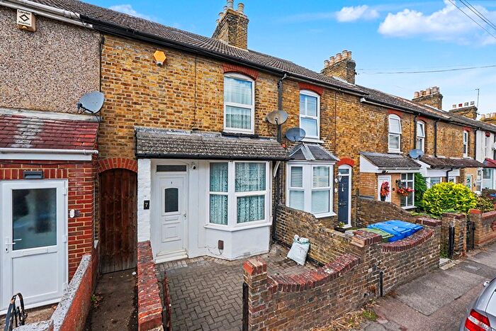 2 Bedroom Terraced House For Sale In Bayford Road, Sittingbourne, ME10