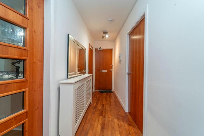 2 Bedroom Flat For Sale In Kaims Terrace, Kirkton, Livingston, EH54