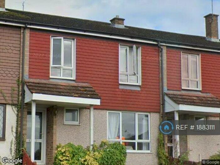 4 Bedroom Terraced House To Rent In The Chantrys, Farnham, GU9