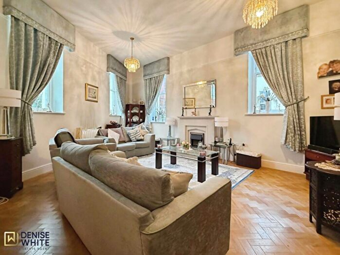 3 Bedroom Apartment For Sale In Willow Drive, Cheddleton, Staffordshire, ST13