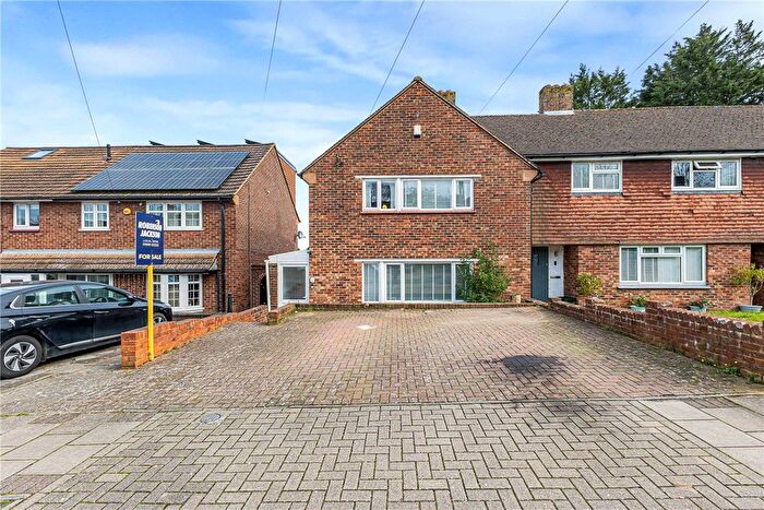 3 Bedroom End Terrace House For Sale In Foxbury Drive, South Orpington, Kent, BR6