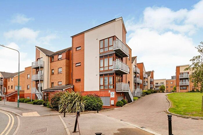 2 Bedroom Flat To Rent In Serenity Court, Evelyn Walk, Greenhithe, Kent, DA9