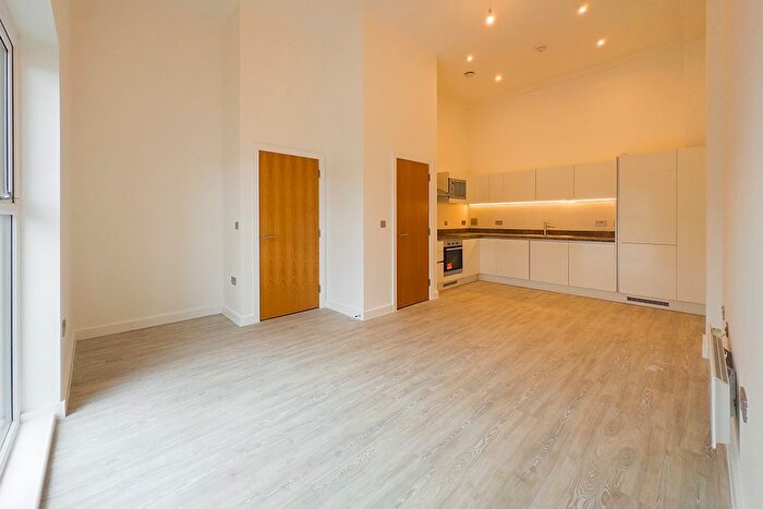 2 Bedroom Flat To Rent In Middlewood Plaza, Craven Street, Salford, M5