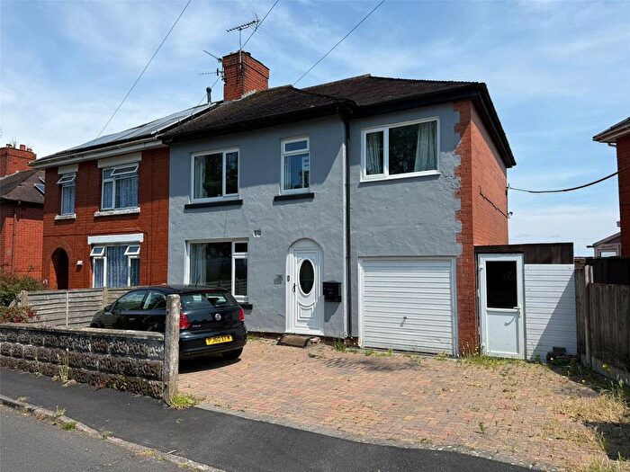 5 Bedroom Semi-Detached House For Sale In Ridge Walk, Stoke-On-Trent, Staffordshire, ST3