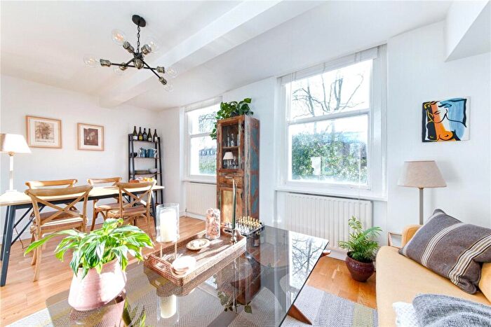 2 Bedroom Flat To Rent In Dalston Lane, Hackney, E8