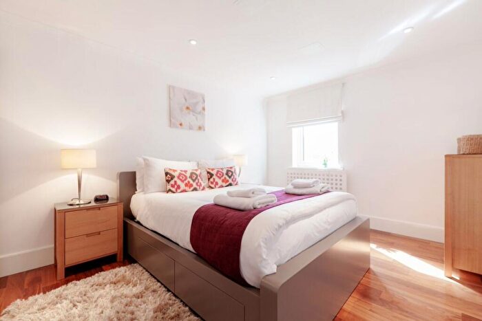 2 Bedroom Apartment To Rent In Charter Quay Kingston Upon Thames, KT1