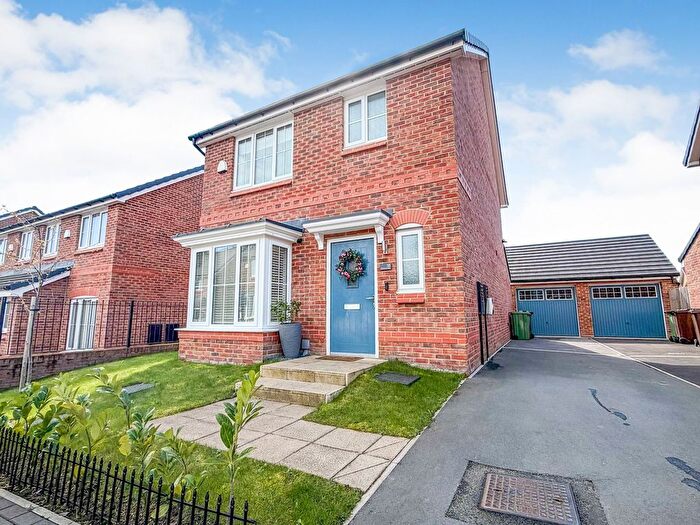 3 Bedroom Detached House For Sale In Beamshaw Way, Wakefield, West Yorkshire, WF3