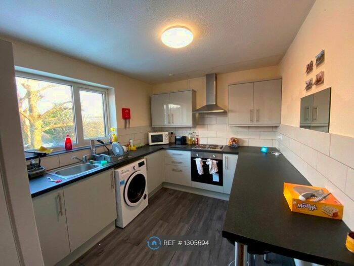 3 Bedroom Flat To Rent In Britten Close, Colchester CO4