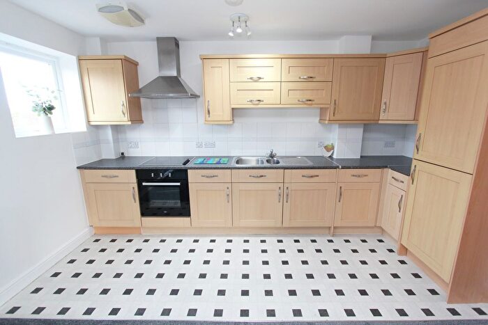 2 Bedroom Flat For Sale In Esparto Way, South Darenth, Kent, DA4