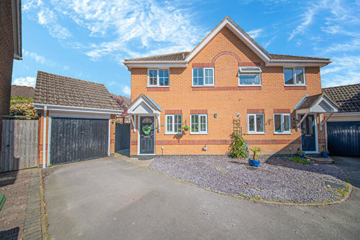 3 Bedroom Semi-Detached House For Sale In Stoke Heights, Fair Oak, Eastleigh, SO50