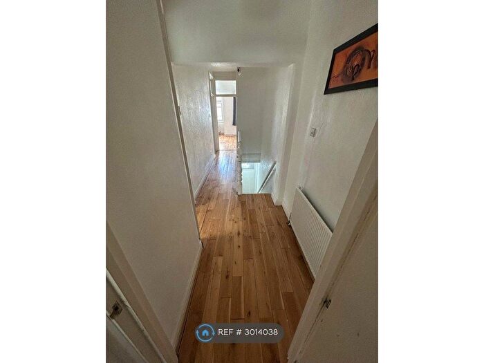 1 Bedroom Flat To Rent In Catford, London, SE6
