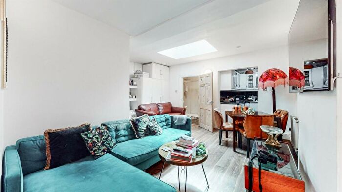 1 Bedroom Apartment To Rent In Redchurch Street, Shoreditch, E2