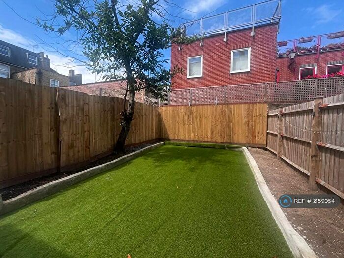 2 Bedroom Flat To Rent In Marlborough Road, London, N19