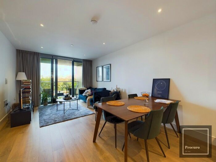1 Bedroom Flat For Sale In Palmer Road, London, SW11