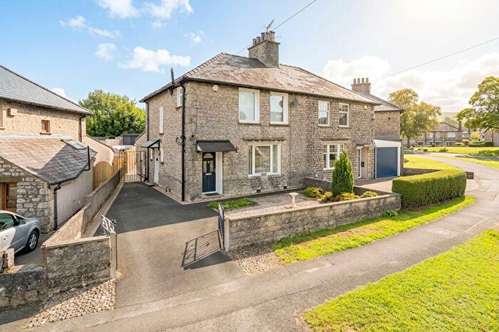 3 Bedroom Semi-Detached House For Sale In Castle Circle, Kendal, LA9