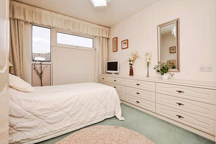 1 Bedroom Flat For Sale In Welshmans Hill, Sutton Coldfield, Birmingham, B73