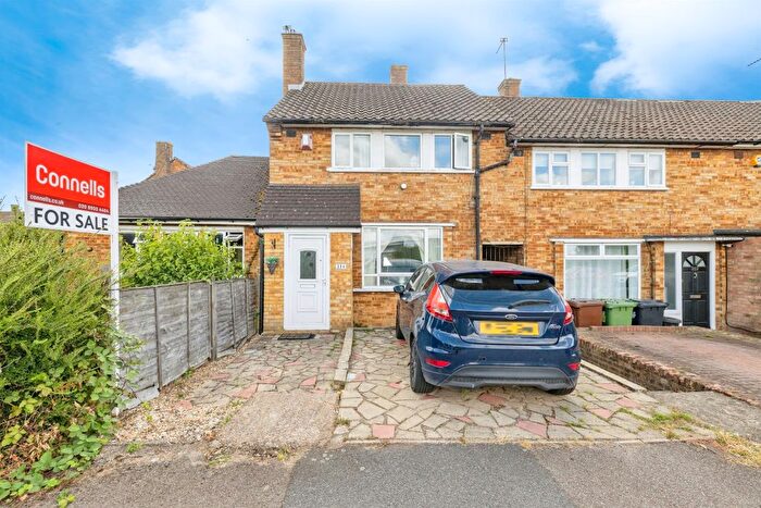 3 Bedroom Terraced House For Sale In Aycliffe Road, Borehamwood, WD6