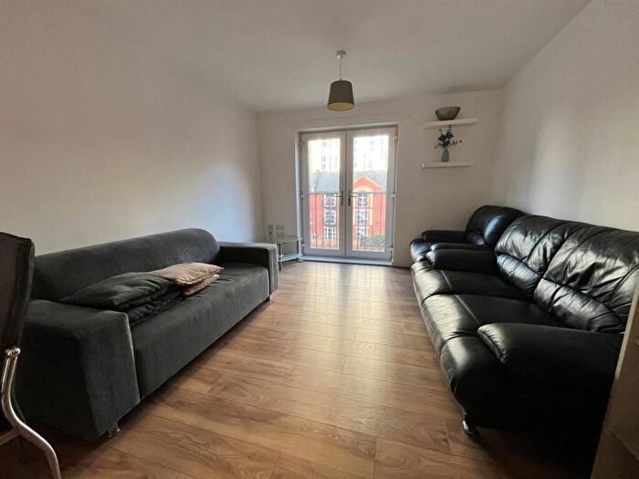 3 Bedroom Flat To Rent In Quantum, Chapeltown Street, Manchester, M1