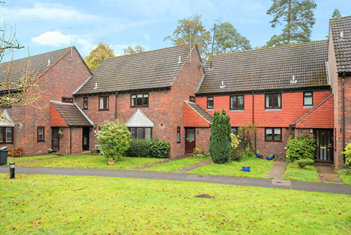 3 Bedroom Terraced House To Rent In Clare Mead, Rowledge, Farnham, GU10