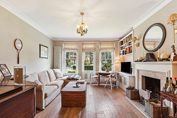 3 Bedroom Flat To Rent In Albany Mansions, Albert Bridge Road, SW11