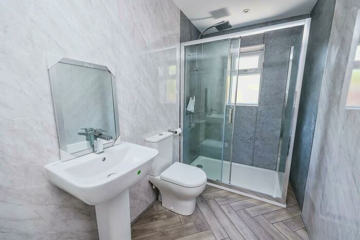 2 Bedroom Detached Bungalow For Sale In Heanor Gate, Heanor, DE75