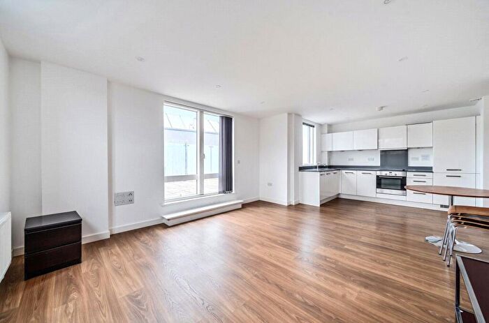 2 Bedroom Flat To Rent In City Walk Apartments, Perry Vale, SE23