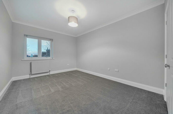 2 Bedroom Apartment To Rent In Page Heath Lane, Bromley, Kent, BR1