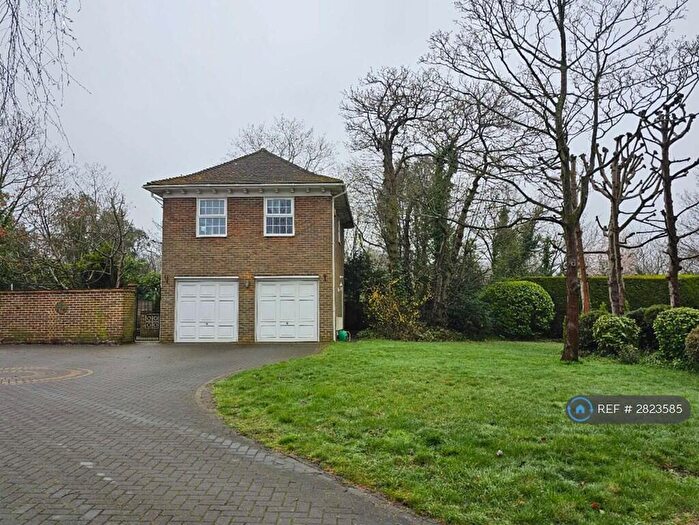 1 Bedroom Detached House To Rent In Bennetts Copse, Chislehurst, BR7