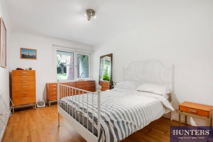 2 Bedroom Flat For Sale In Christchurch Avenue, Queens Park, London, NW6