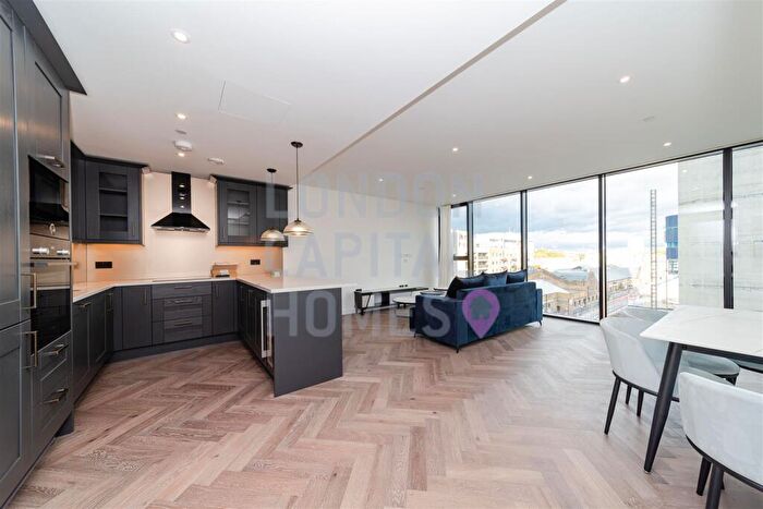 2 Bedroom Apartment To Rent In Merino Gardens, London, E1W