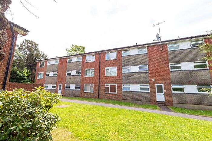 2 Bedroom Flat For Sale In London Road, East Grinstead, RH19
