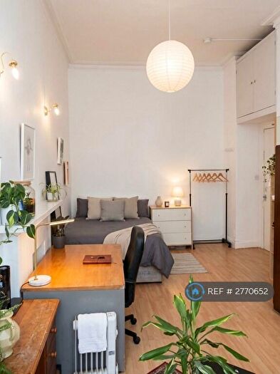 4 Bedroom Flat To Rent In Radnor Street, Glasgow, G3