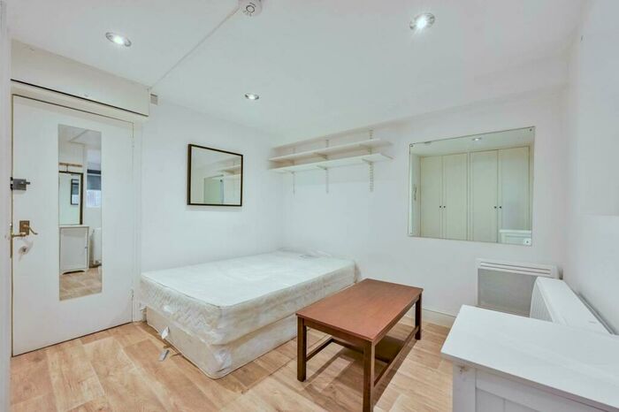 Studio To Rent In Hackney Road, Hackney, London, E2