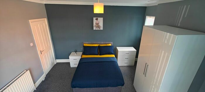 7 Bedroom Semi-Detached House To Rent In Queens Road, Nottingham, NG9