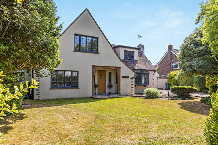 4 Bedroom Detached House For Sale In Cherry Lane, Chichester, PO20