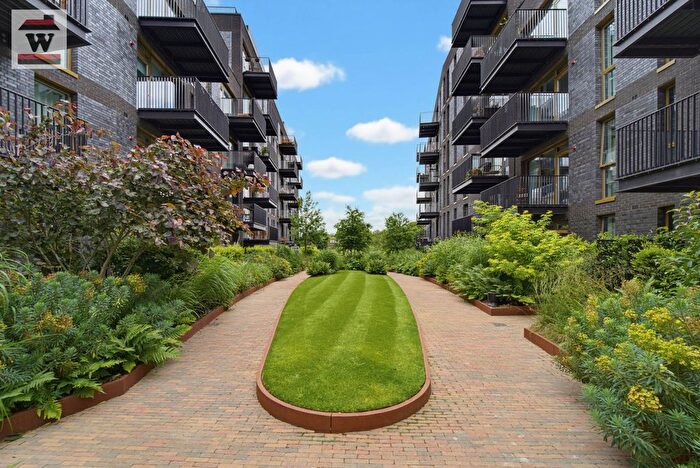 3 Bedroom Flat For Sale In The Brentford Project, Brentford, TW8