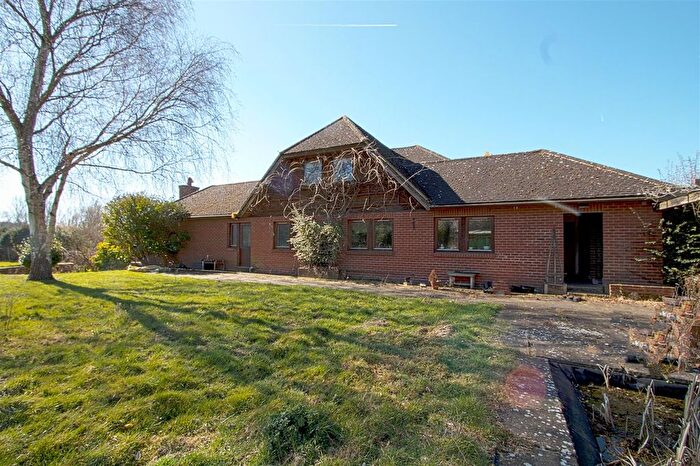 4 Bedroom Detached House For Sale In Whites Hill, Stock, Ingatestone, CM4