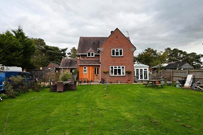 3 Bedroom Detached House For Sale In Wattons Lane, Matchams, Ringwood, BH24