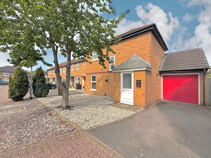 2 Bedroom End Of Terrace House For Sale In Pasture Close, Swindon, SN2