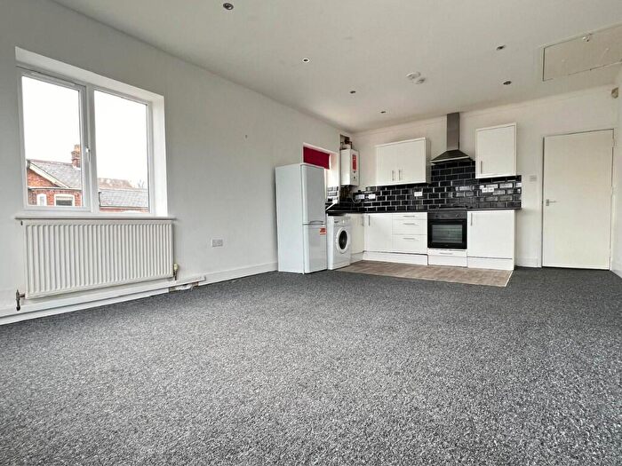 2 Bedroom Flat To Rent In Station Square, MK45