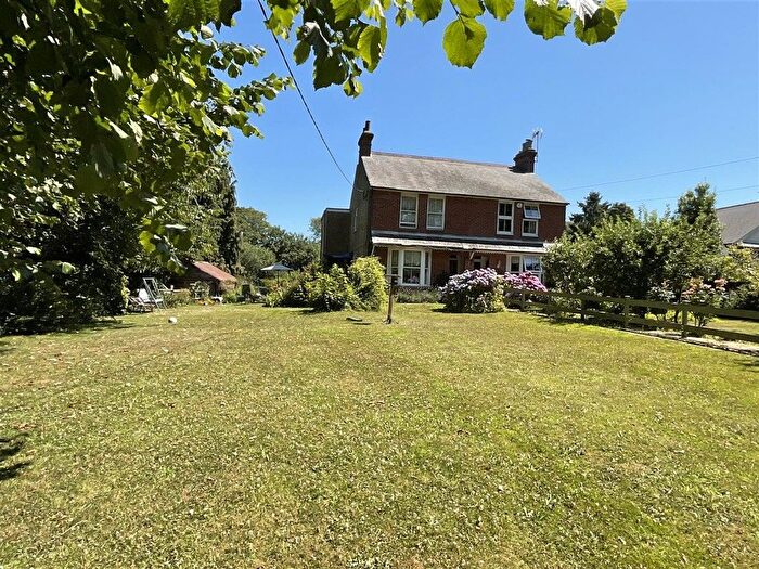 4 Bedroom Semi-Detached House For Sale In Barrow Hill, Sellindge, Kent, TN25