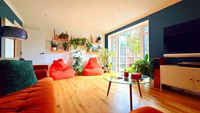 3 Bedroom Terraced House For Sale In Pittville Gardens, South Norwood, SE25