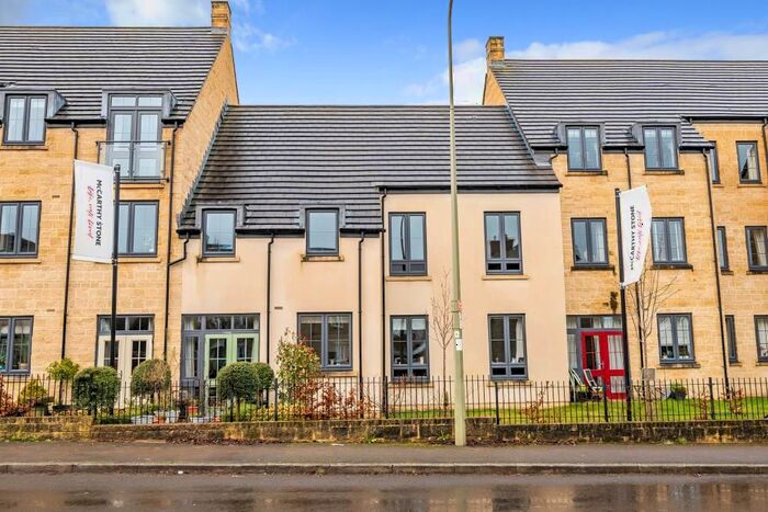 2 Bedroom Flat To Rent In Chipping Norton, Oxfordshire, OX7