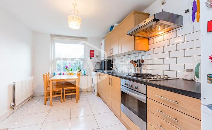 3 Bedroom Apartment To Rent In Coningsby Road, Finsbury Park, London, N4