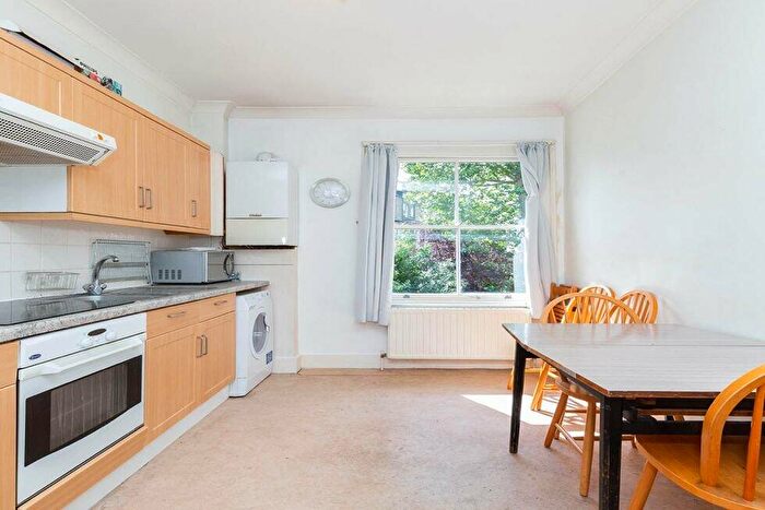 3 Bedroom Flat To Rent In Brecknock Road, Tufnell Park, N19
