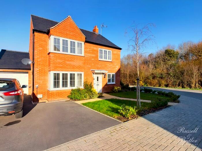 4 Bedroom Detached House For Sale In Langland Close, Tingewick, Buckingham MK18